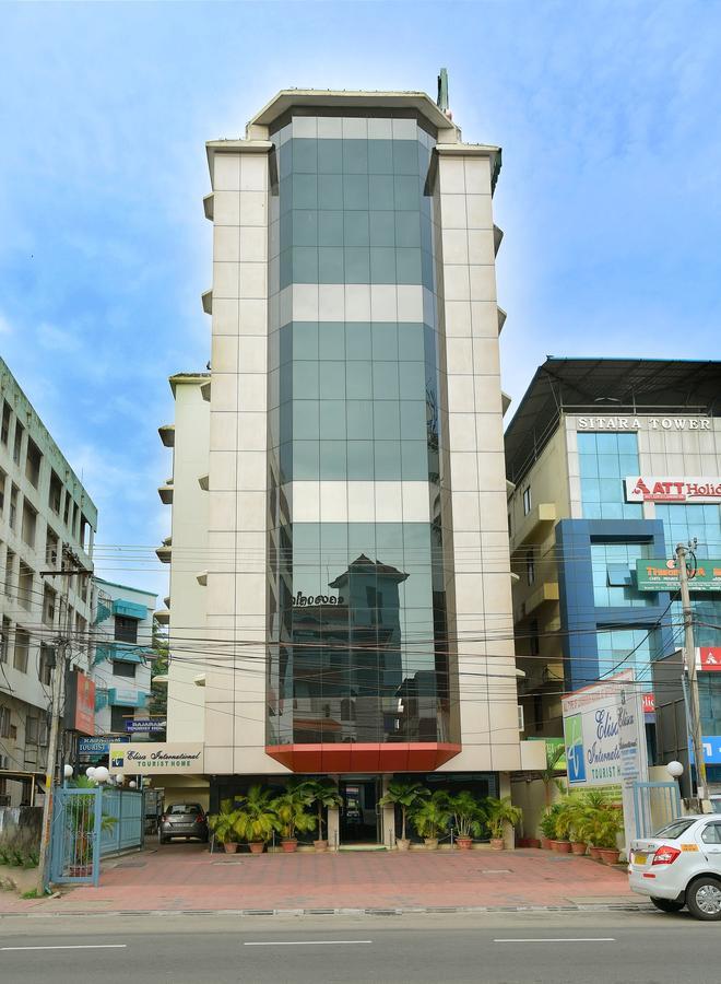 Hotel Elisa International Tourist Home Тривандрум Экстерьер фото